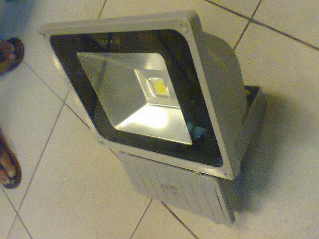 Lampu Sorot LED 100 watt